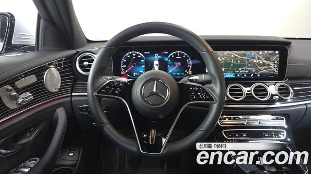Mercedes-Benz E-Class 2023 — Şəkil 13/20