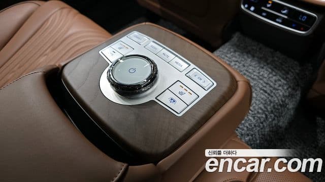 Genesis Electrified G80 2023 — Şəkil 18/20