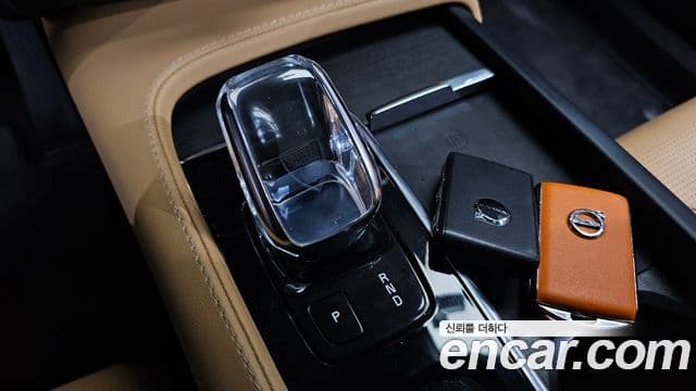 Volvo XC90 2022 — фото 9 из 20