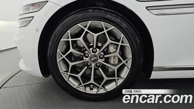 Genesis Electrified G80 2021 — фото 5 из 20