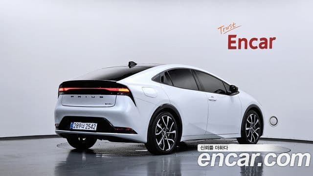 Toyota Prius 2026 — Şəkil 2/20