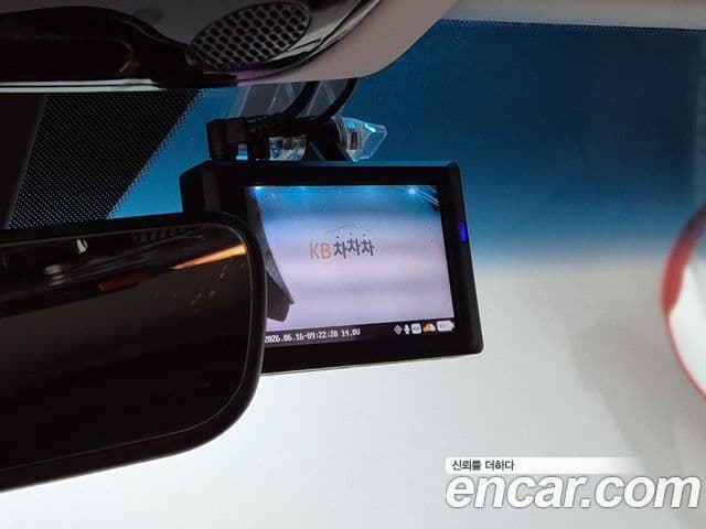 Hyundai Staria 2022 — ფოტო 17/18