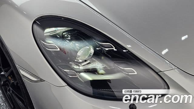 Porsche 718 Cayman 2021 — Photo 30/30
