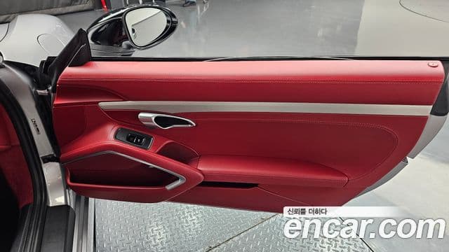 Porsche 718 Cayman 2021 — Photo 25/30