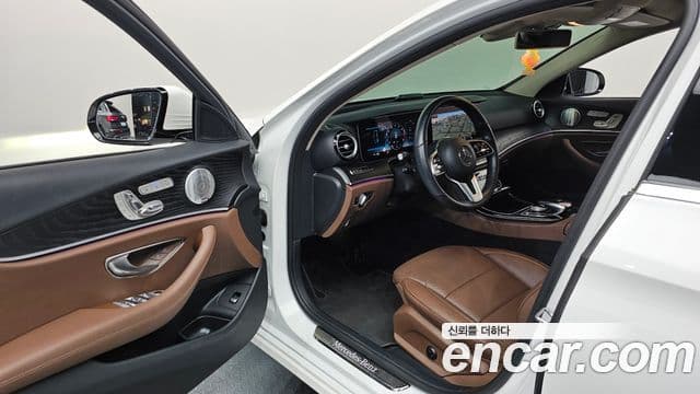Mercedes-Benz E-Class 2020 — фото 10 из 20