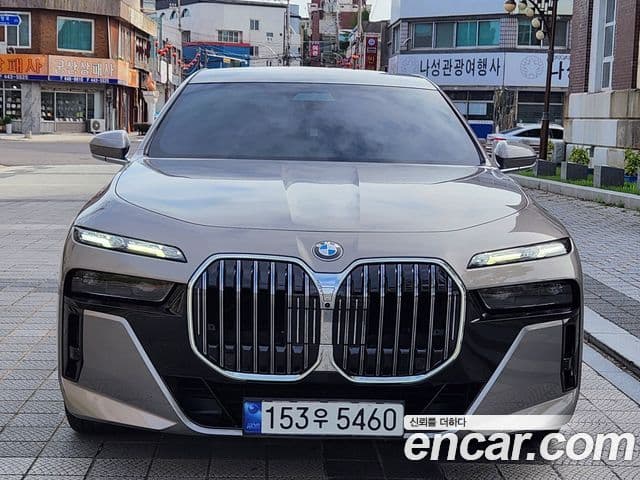 BMW 7 Series 2023 — Şəkil 14/14