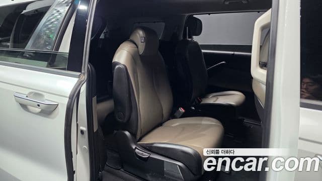 Kia Carnival 2024 — ფოტო 12/20