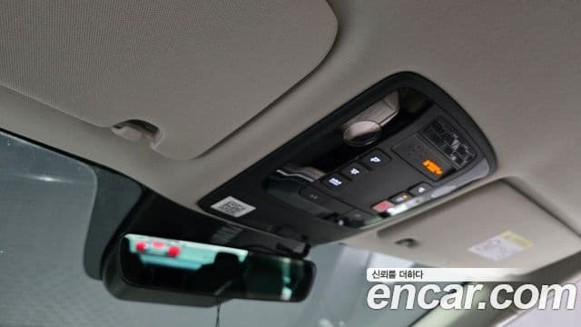 Kia Carnival 2024 — ფოტო 18/20