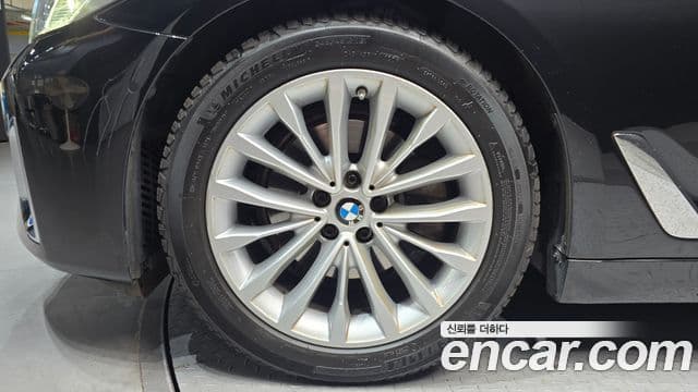 BMW 5 Series 2021 — фото 4 из 20