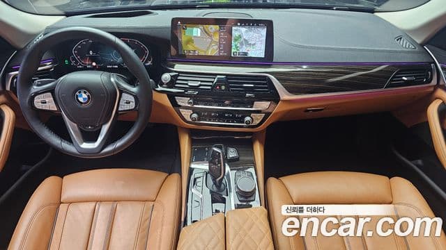 BMW 5 Series 2021 — фото 9 из 20