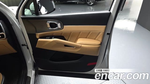 Kia Sorento 2023 — Şəkil 8/30