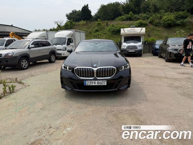 BMW 5 Series 2025 — ფოტო 10/14