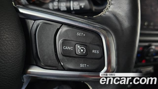 Jeep Wrangler 2018 — Şəkil 17/20
