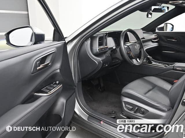 Toyota Crown Crossover 2024 — Photo 10/20