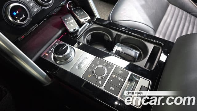 Land Rover Discovery 5 2019 — Şəkil 9/20