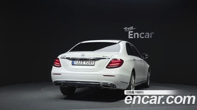 Mercedes-Benz E-Class 2018 — фото 4 из 20