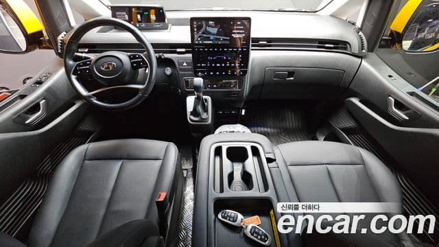 Hyundai Staria 2023 — ფოტო 7/20