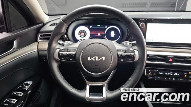 Kia K5 2023 — Şəkil 12/20