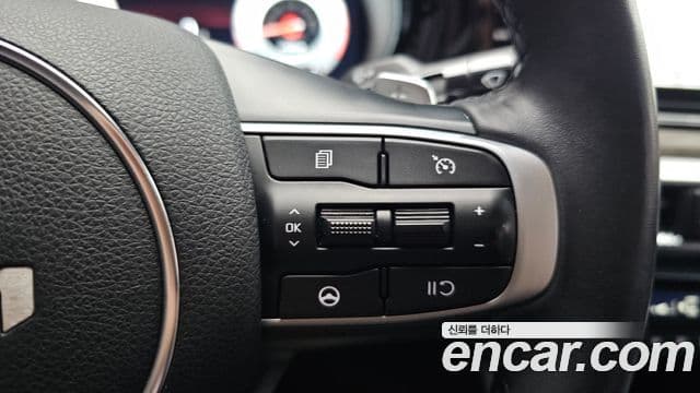 Kia K5 2023 — фото 17 из 20
