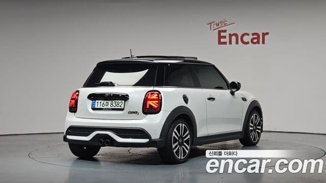 Mini Cooper S 2023 — ფოტო 2/20