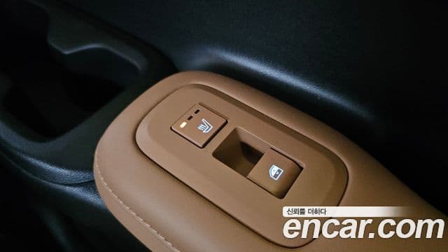 Hyundai Santa Fe 2024 — ფოტო 19/20