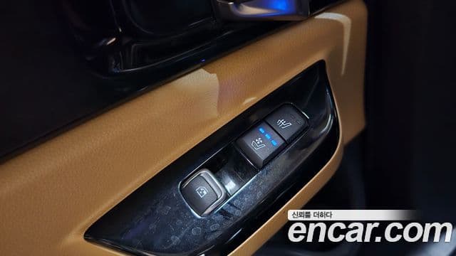 Kia Carnival 2022 — фото 18 из 20