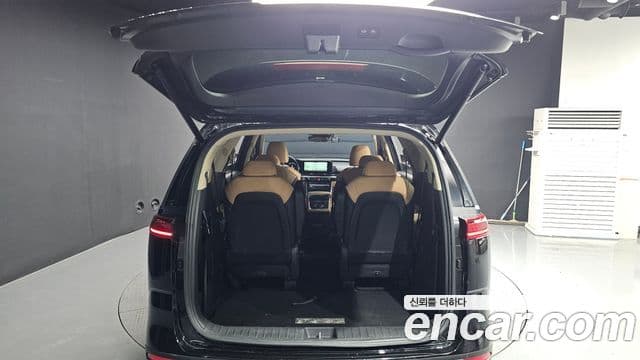 Kia Carnival 2022 — фото 20 из 20