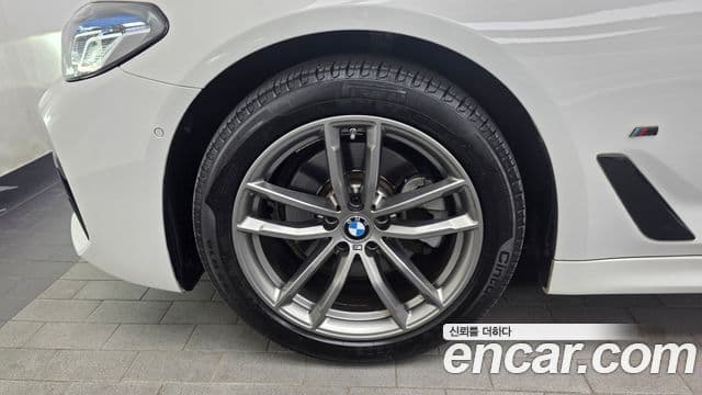 BMW 5 Series 2018 — фото 5 из 20