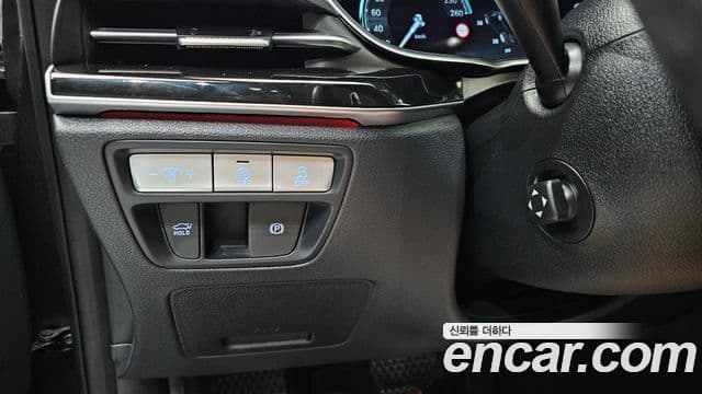 Genesis Electrified G80 2023 — фото 17 из 20