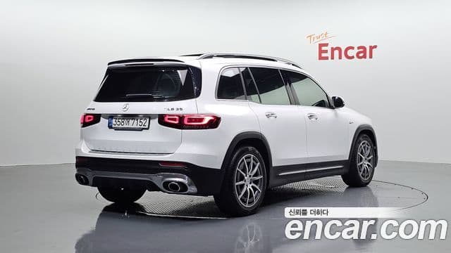 Mercedes-Benz GLB-Class 2021 — Фото 2/20
