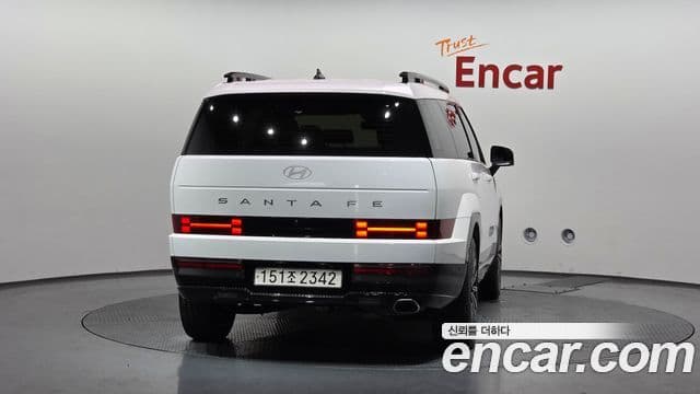 Hyundai Santa Fe 2023 — Photo 19/20