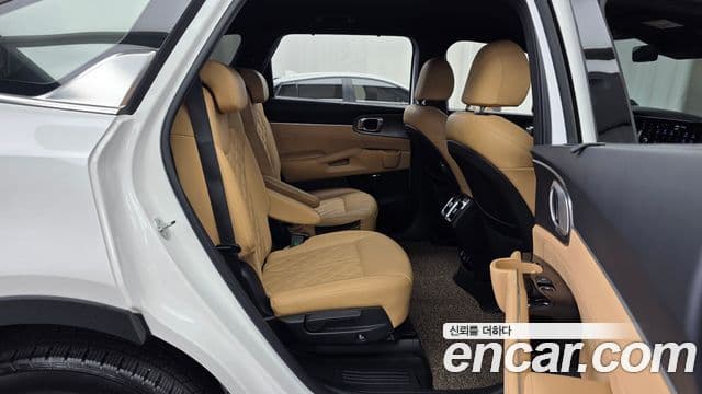 Kia Sorento 2023 — Şəkil 12/20