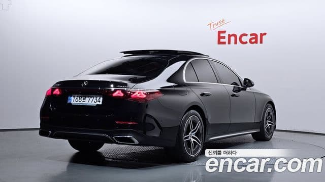 Mercedes-Benz E-Class 2025 — ფოტო 1/20