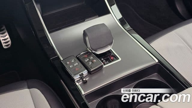 Land Rover Range Rover Evoque 2025 — ფოტო 9/20