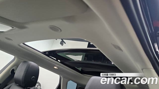 Land Rover Range Rover Evoque 2025 — ფოტო 19/20