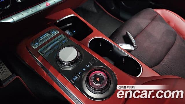 Genesis GV70 2022 — фото 9 из 20