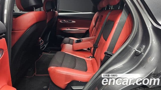 Genesis GV70 2022 — фото 11 из 20
