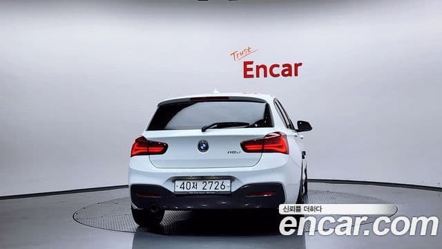 BMW 1 Series 2018 — ფოტო 4/20