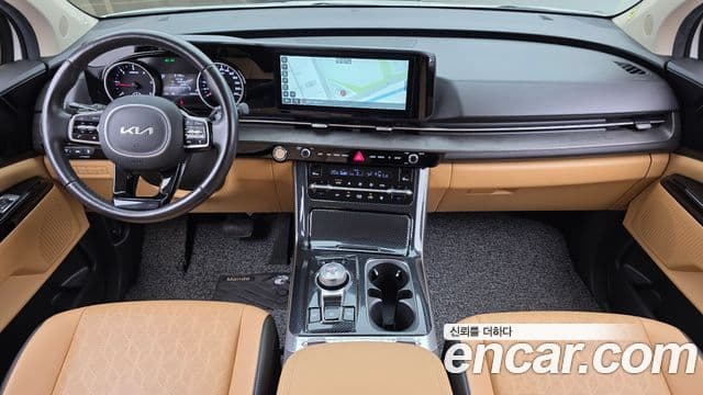 Kia Carnival 2022 — фото 7 из 20