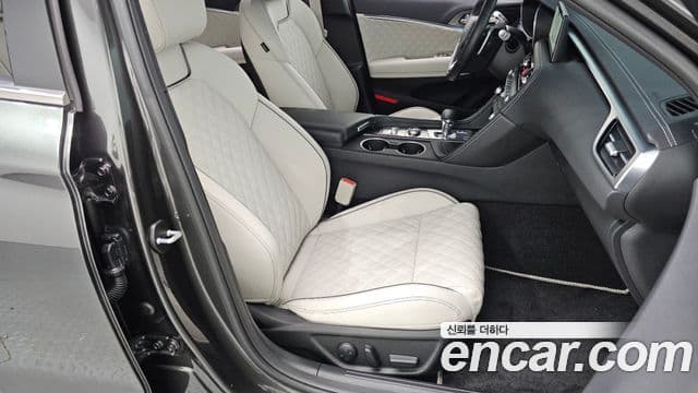 Genesis G70 2025 — фото 12 из 20