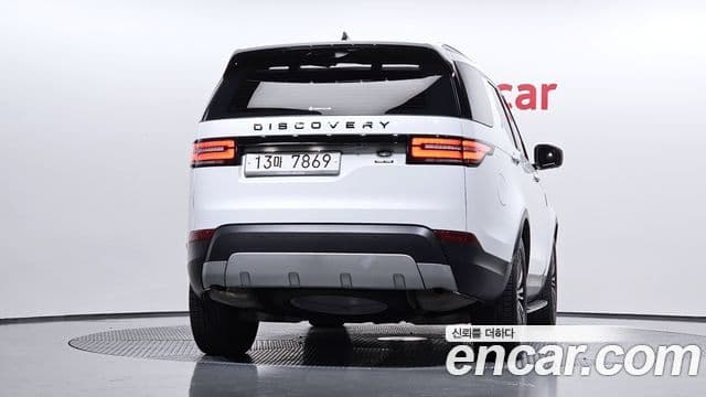 Land Rover Discovery 5 2018 — ფოტო 3/20