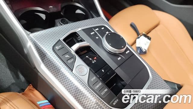 BMW 3 Series 2023 — фото 9 из 20