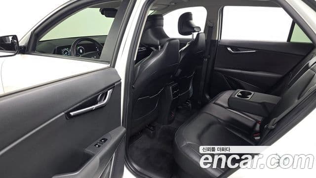 Kia Niro 2022 — фото 12 из 20