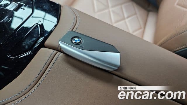 BMW 5 Series 2025 — Фото 15/20