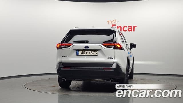 Toyota RAV4 2024 — Şəkil 4/20