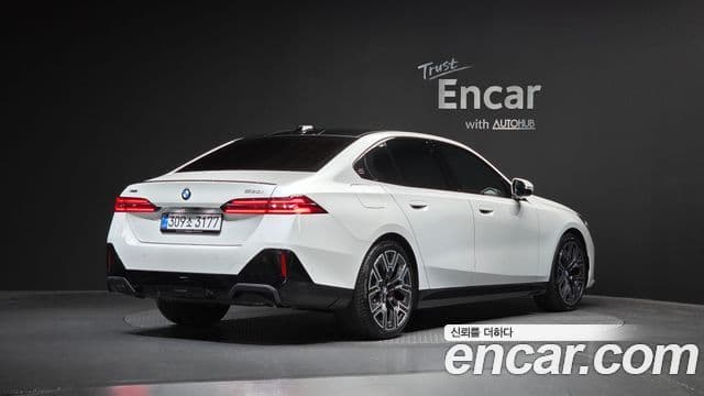 BMW 5 Series 2025 — Şəkil 1/20