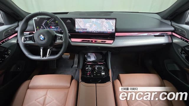 BMW 5 Series 2025 — фото 10 из 20