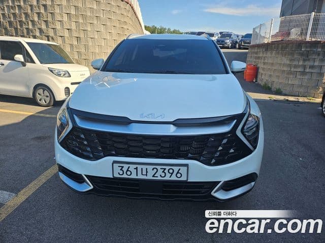 Kia Sportage 2023 — фото 1 из 19