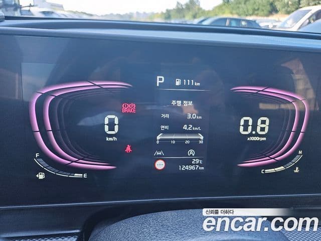 Kia Sportage 2023 — фото 17 из 19