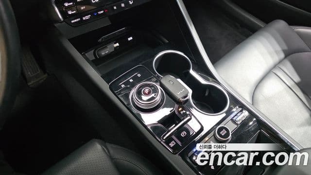 Kia K5 2022 — Şəkil 9/20